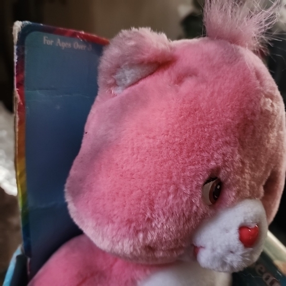 Vintage 2002 Care Bear Love-a-Lot Plush Bundle w/ VHS Tapes & Keychains - Picture 15 of 16